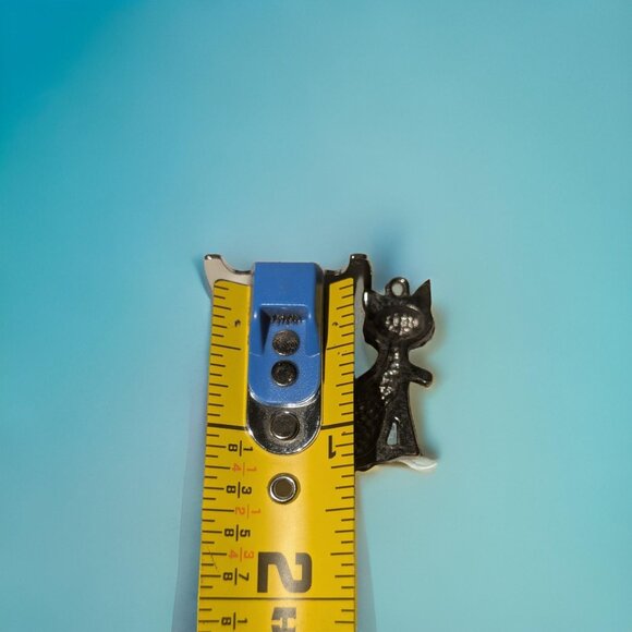 Hematite Black Crystal Halloween 1 1/4" Cat Pendant - Picture 4 of 4